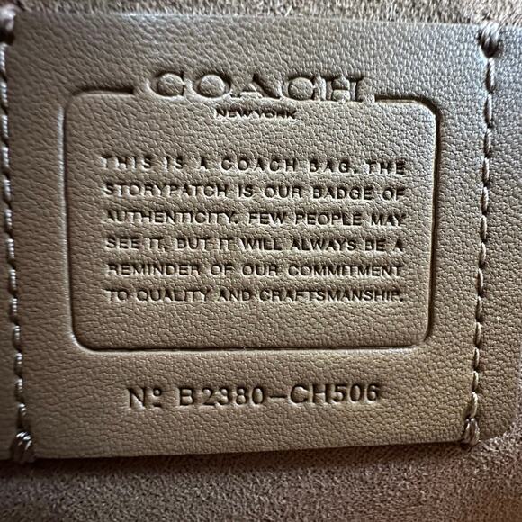 Coach Signature Canvas Morgan Bag - Picture 8 of 8